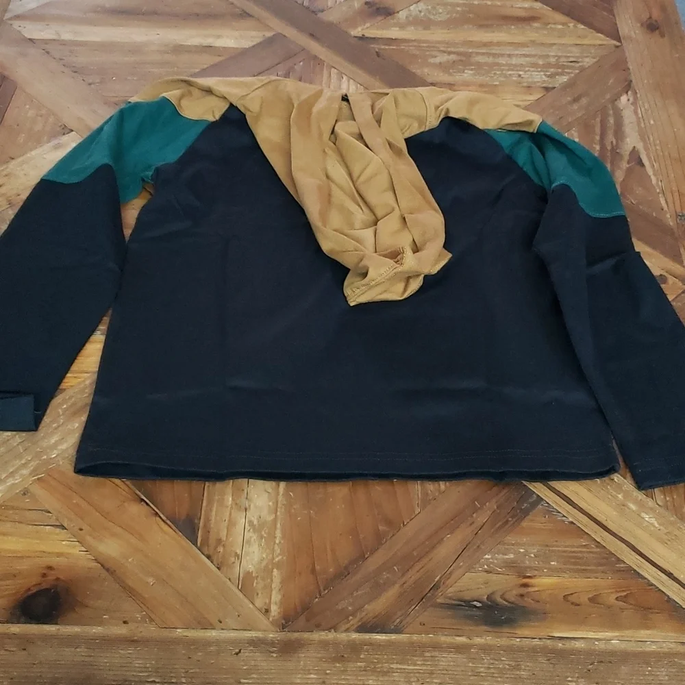 THE Children's Place top with hood